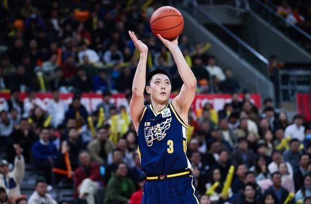 华体会登录-广东VS吉林拒绝大爆冷!胡明轩强势反弹,杜锋要力保前三